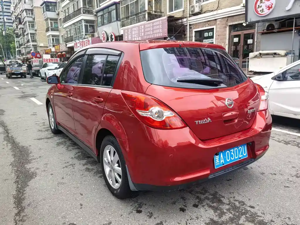 Nissan Tiida 2011