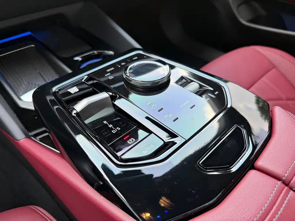BMW 5 Series 2024