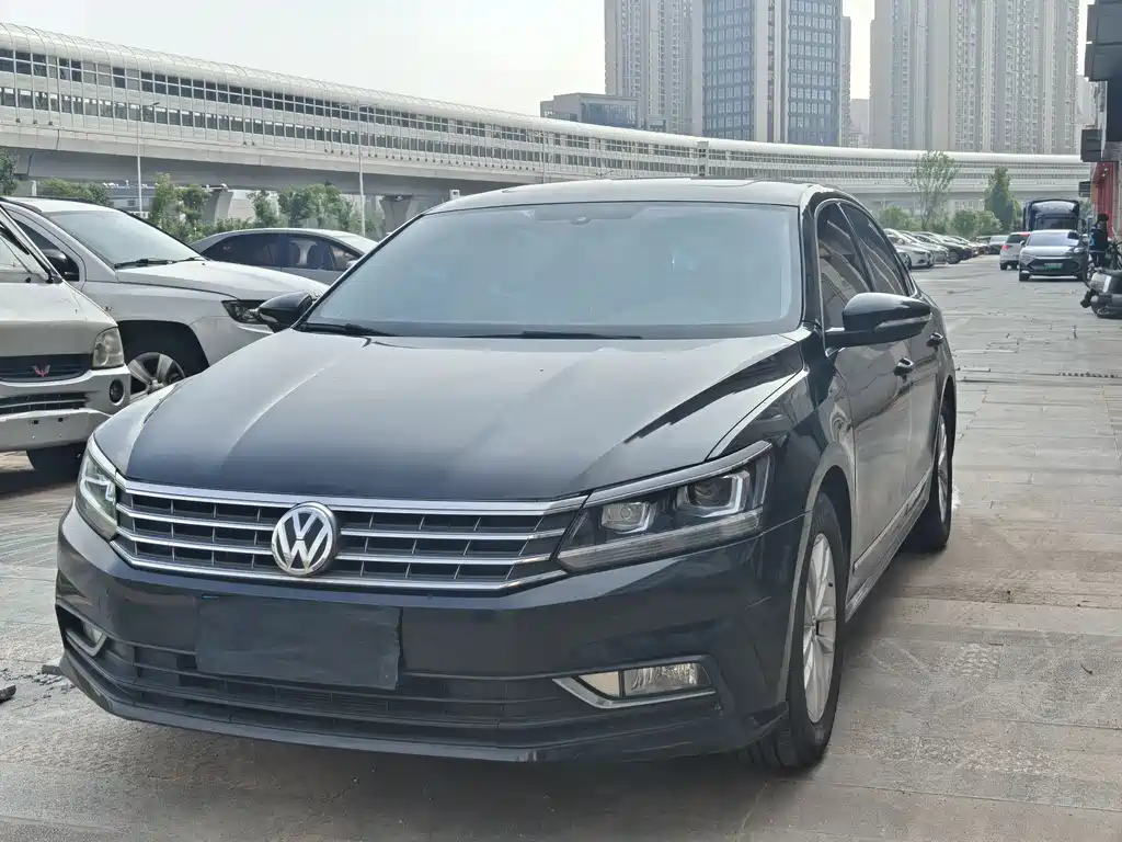 Volkswagen Passat 2016 — фото 1