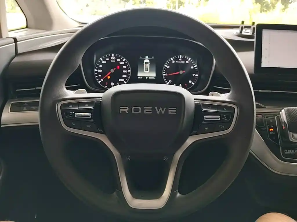 Roewe iMAX8 2024 — фото 11