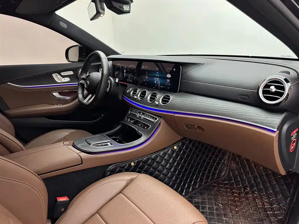 Mercedes-Benz E-Class 2023 — фото 11