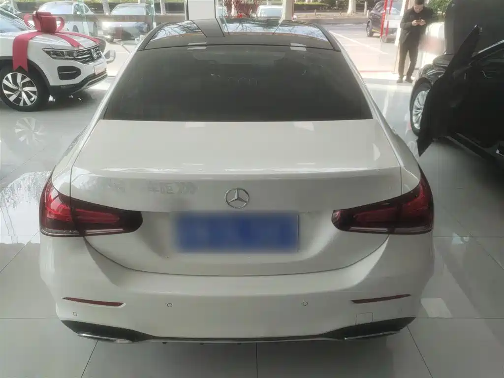 Mercedes-Benz A-Class 2020 — фото 6