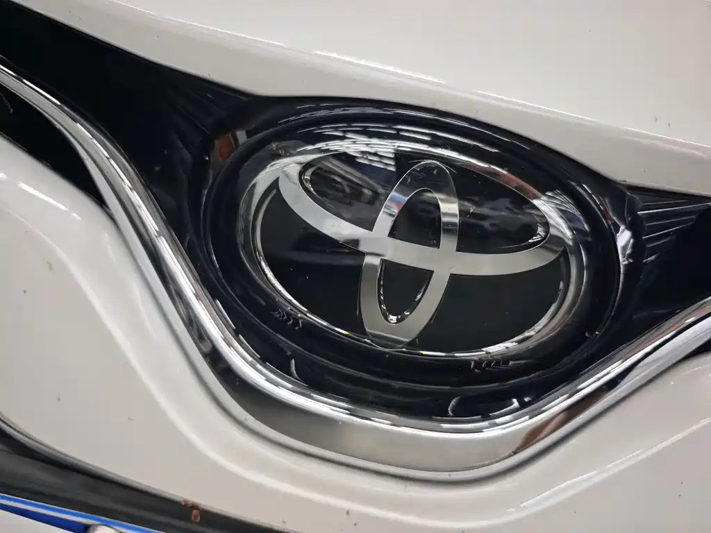 Toyota Camry 2019 — фото 11