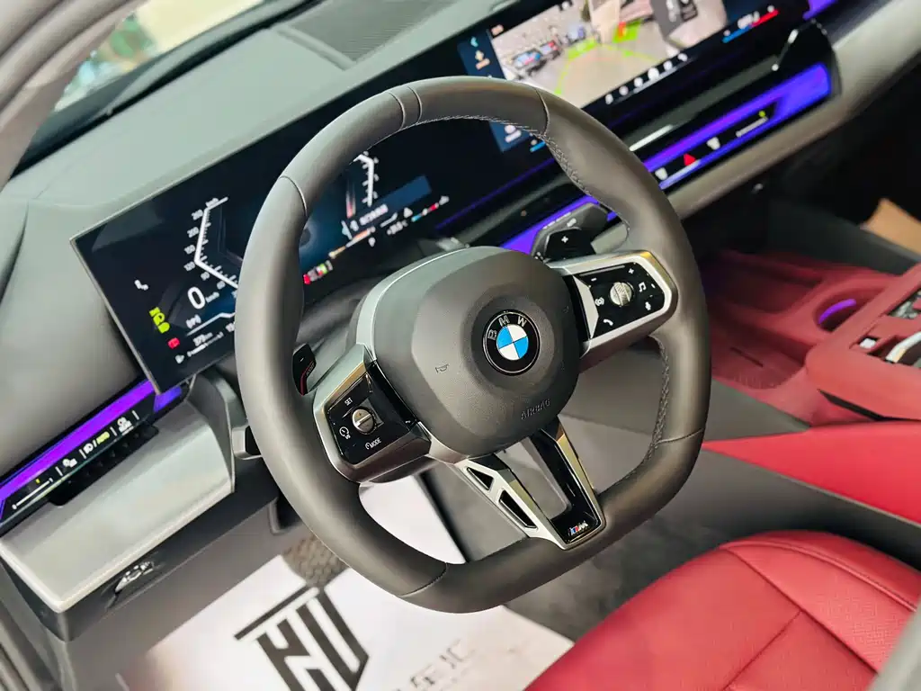 BMW 5 Series 2025 — фото 14