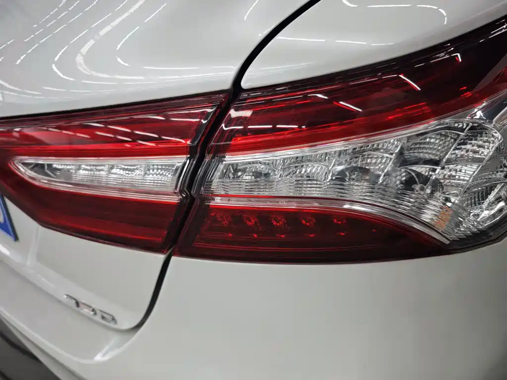 Toyota Camry 2019 — фото 21