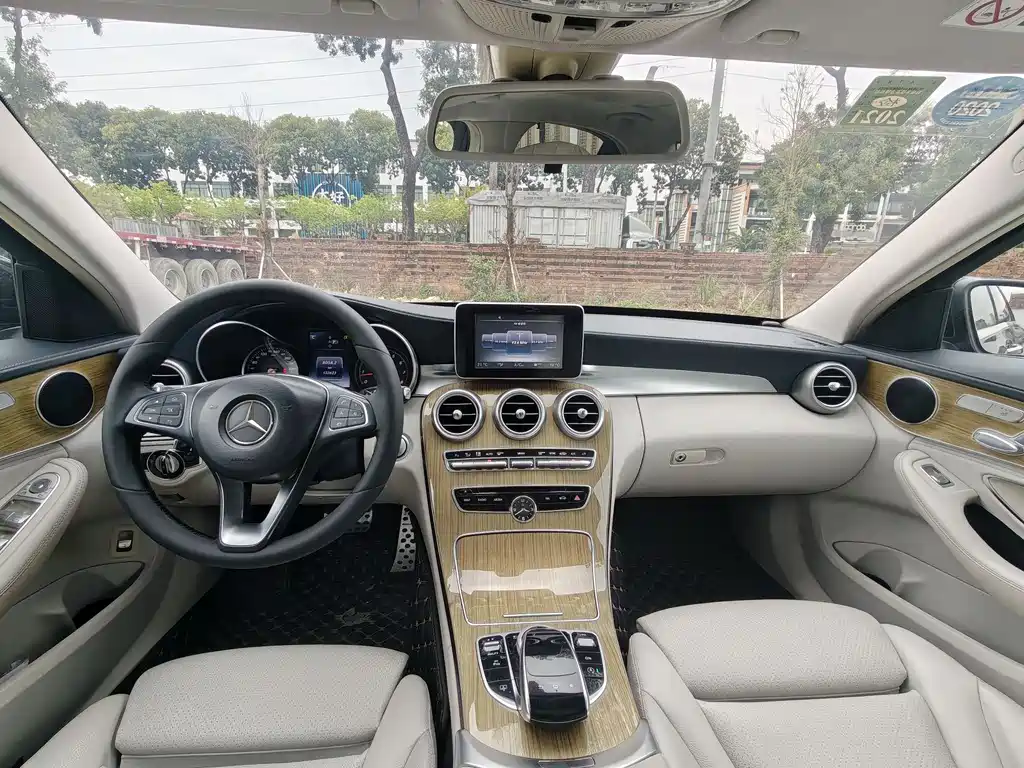 Mercedes-Benz C-Class 2015 — фото 10