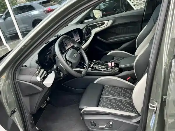 Audi A5L 2025