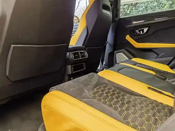 Lamborghini Urus 2021