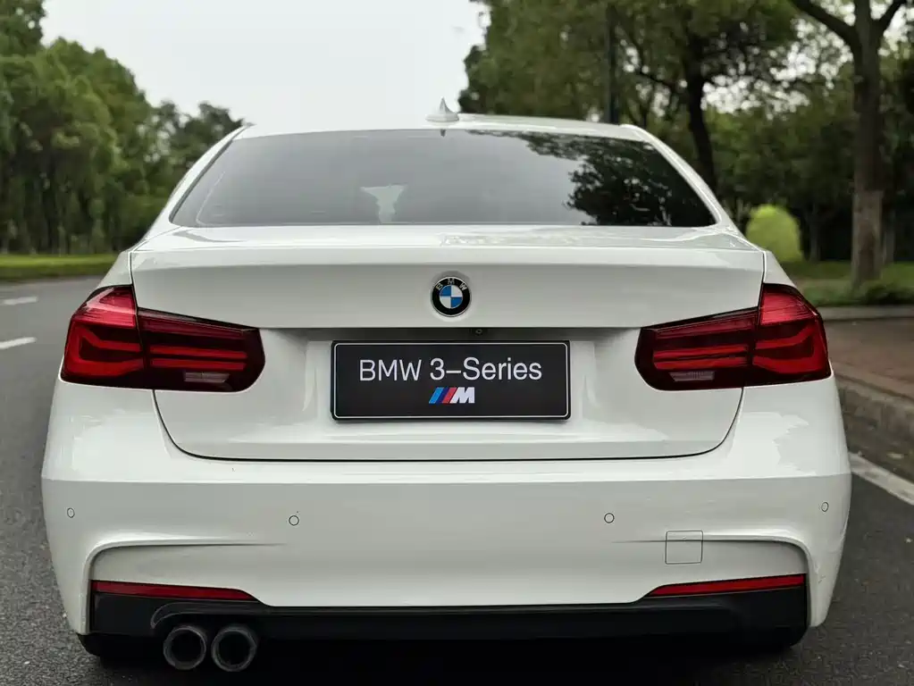 BMW 3 Series 2019 — фото 8
