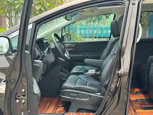 Honda Elysion 2016