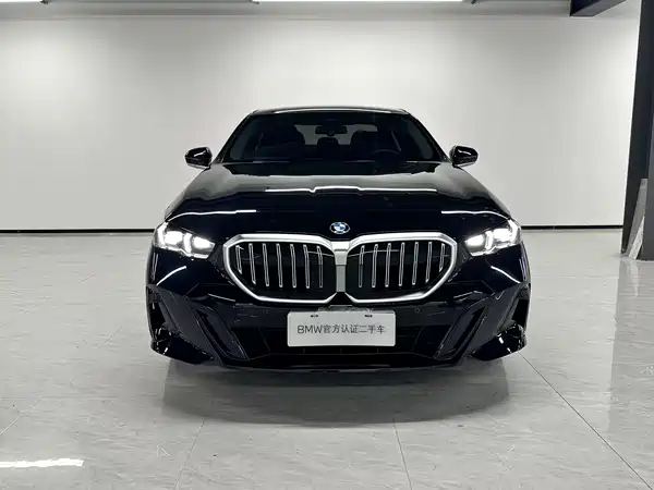 BMW 5 Series 2025