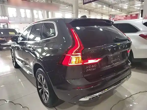 Volvo XC60 2022