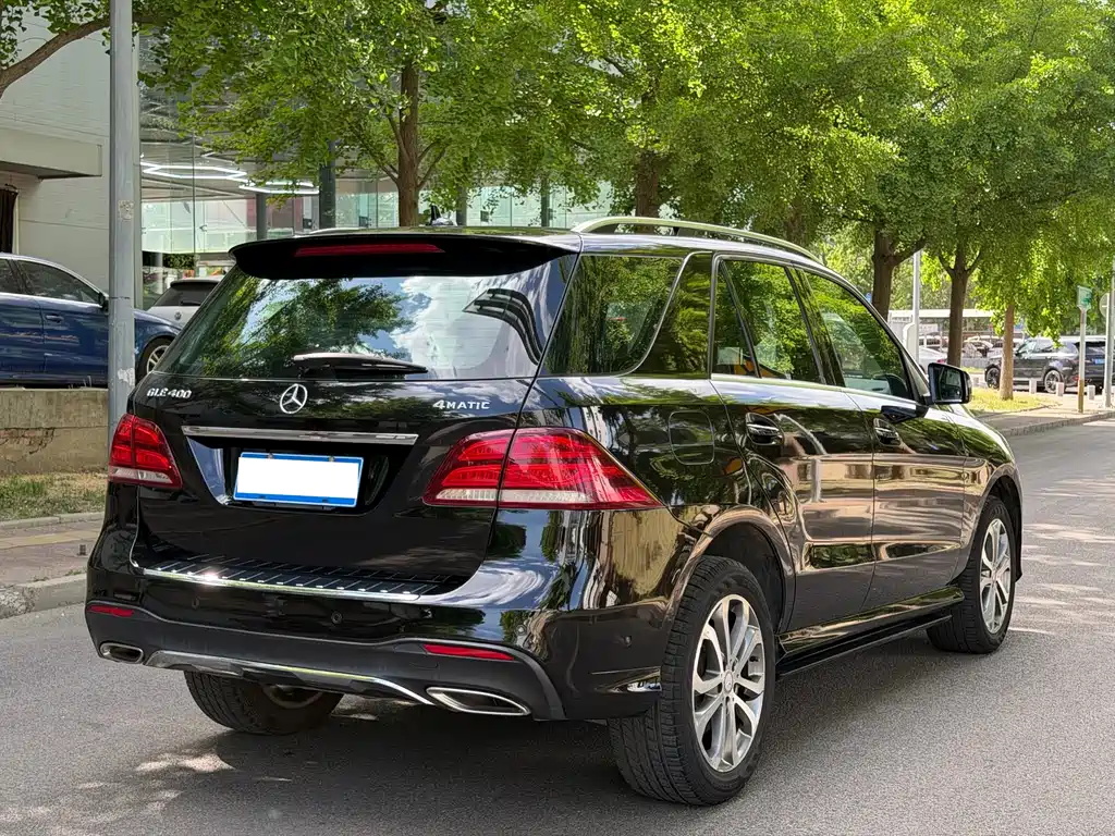 Mercedes-Benz GLE 2016 — фото 26