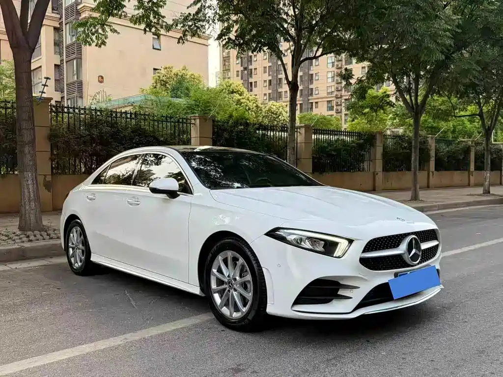Mercedes-Benz A-Class 2020 — фото 3