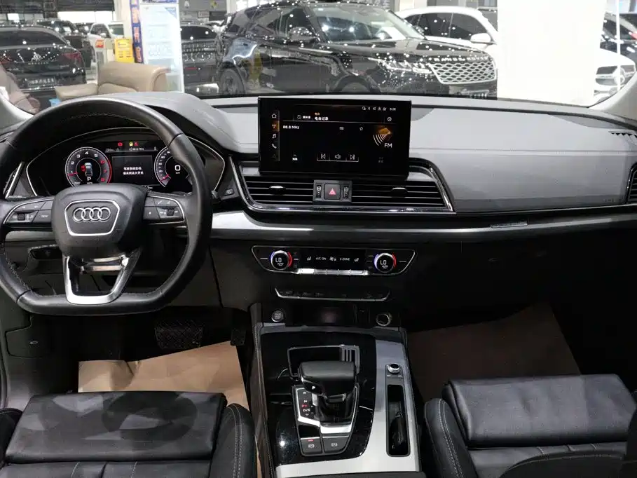 Audi Q5L 2022 — фото 9