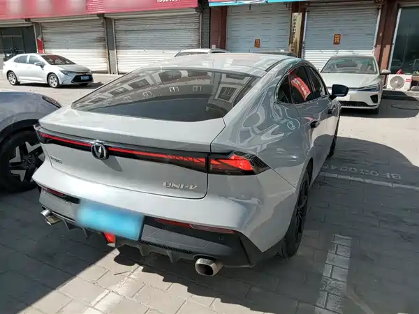 Changan UNI-V 2022