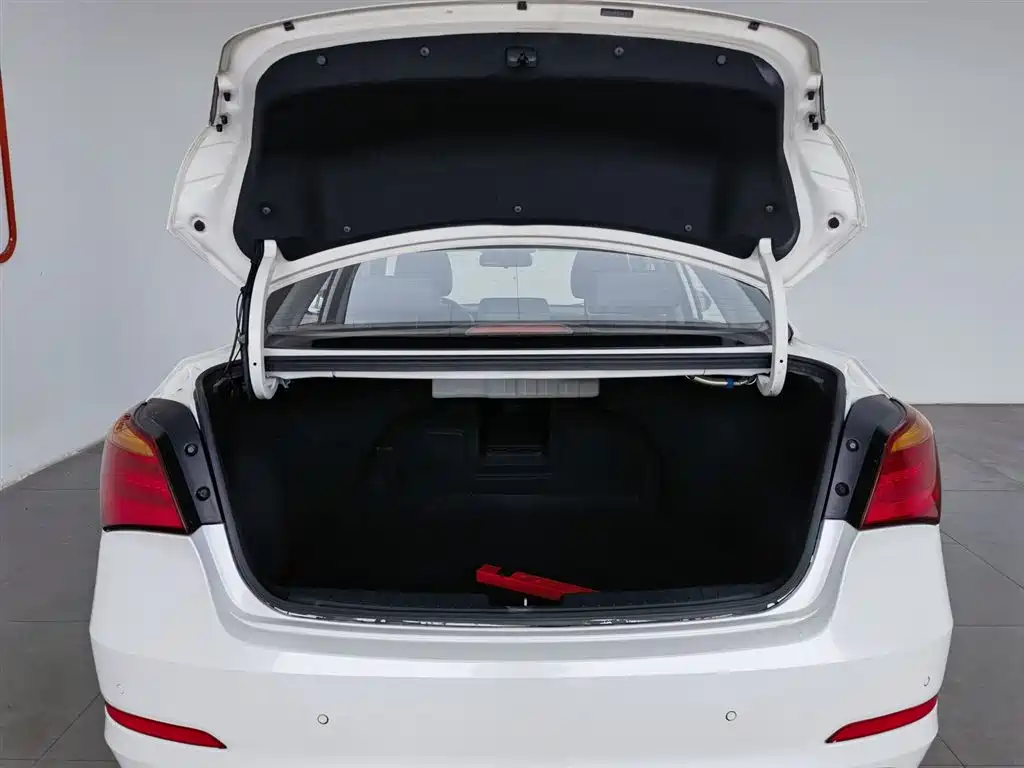 Hyundai Mistra 2014 — фото 16