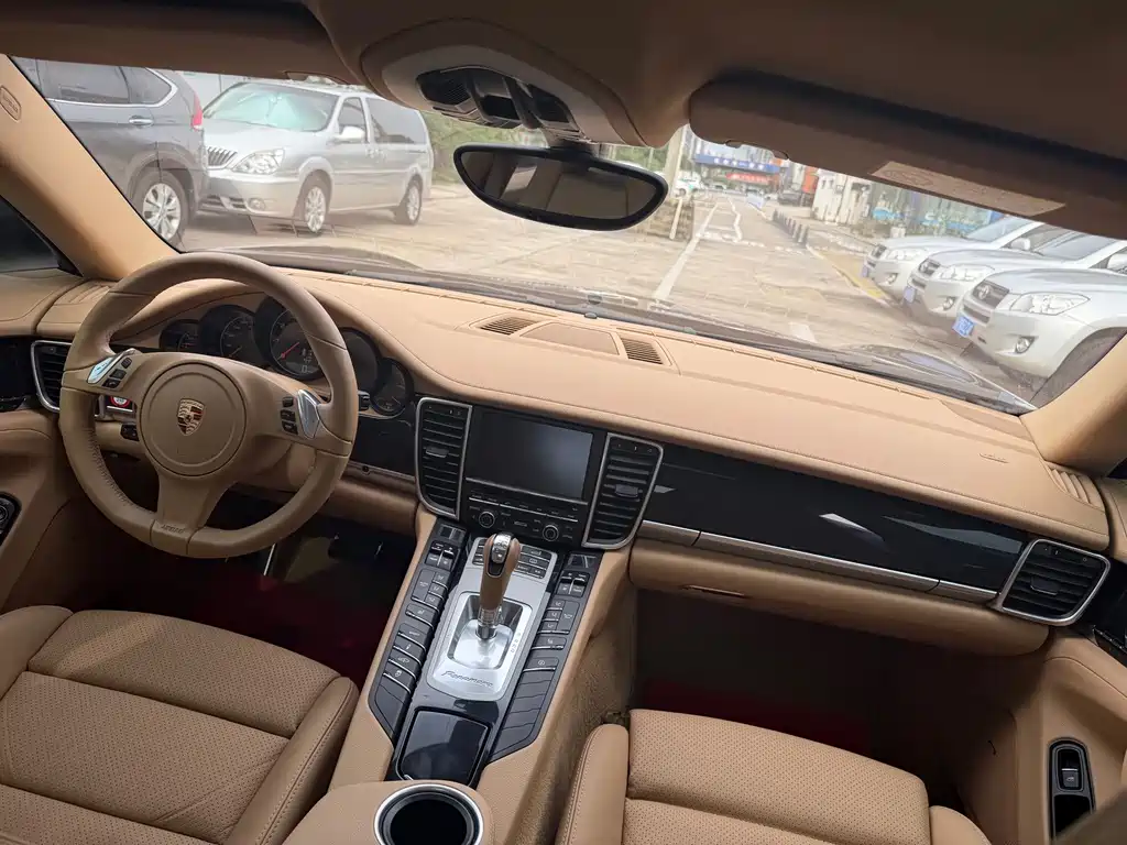Porsche Panamera 2015 — фото 12