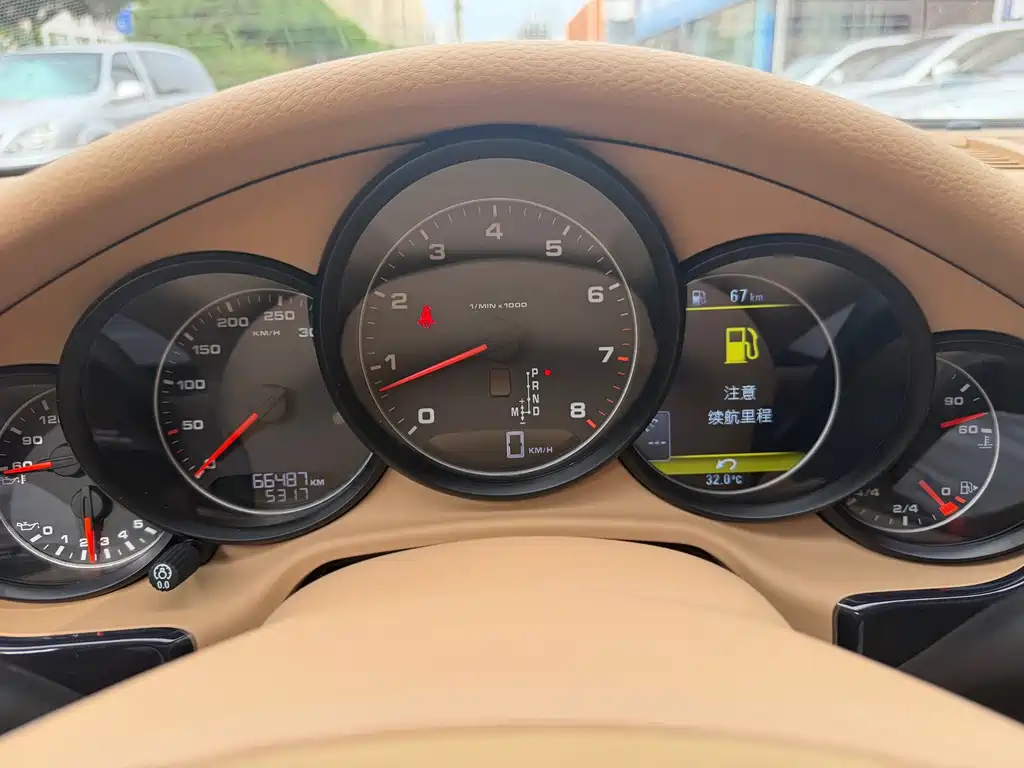 Porsche Panamera 2015 — фото 16