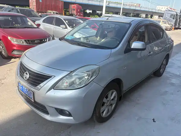 Nissan Sunny 2011