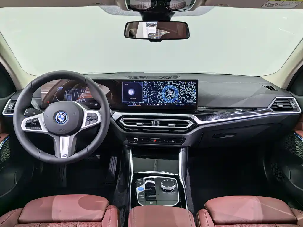 BMW i3 2024 — фото 8