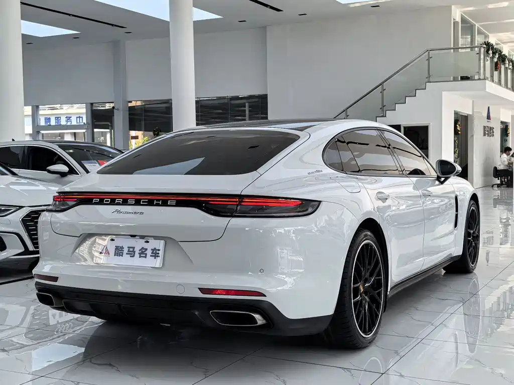 Porsche Panamera 2023 — фото 16