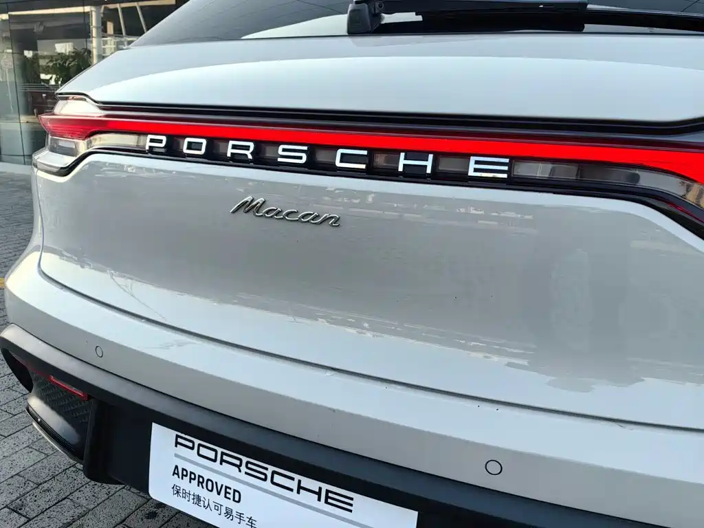 Porsche Macan 2023 — фото 19