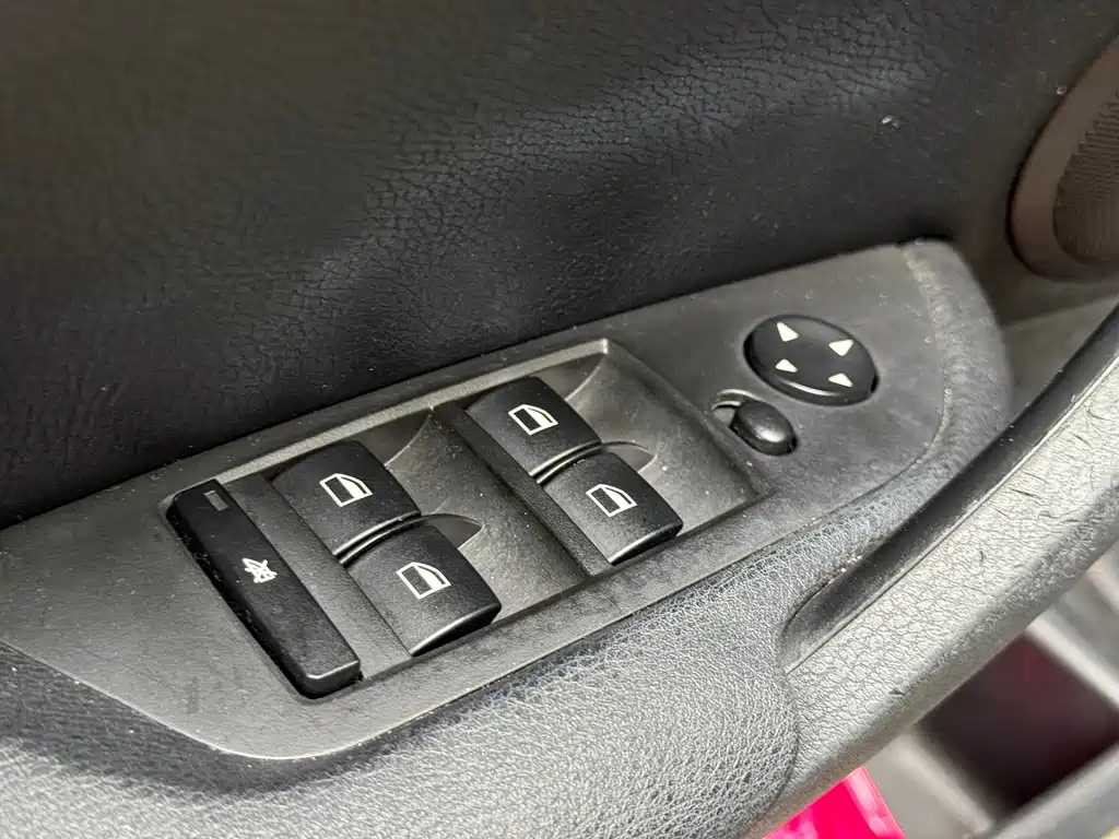BMW X1 2015 — фото 12