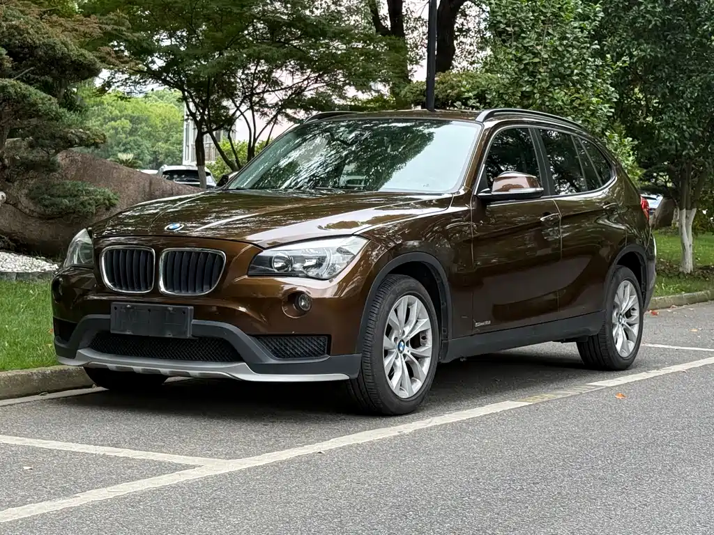 BMW X1 2015 — фото 1