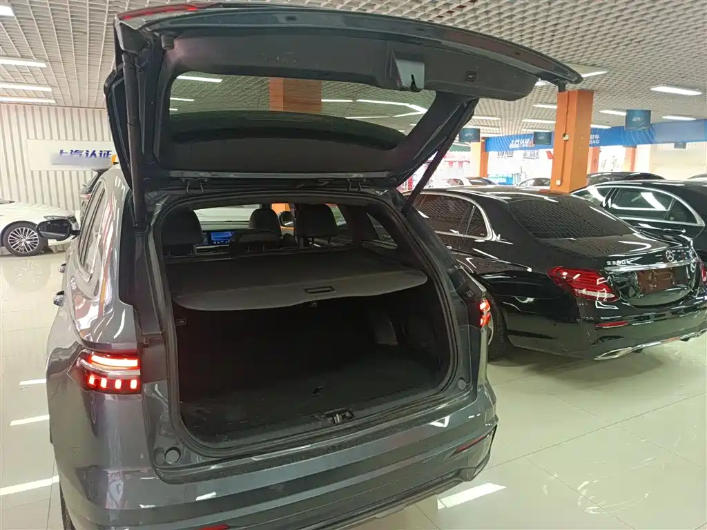 Geely Xingyue L 2022 — фото 15