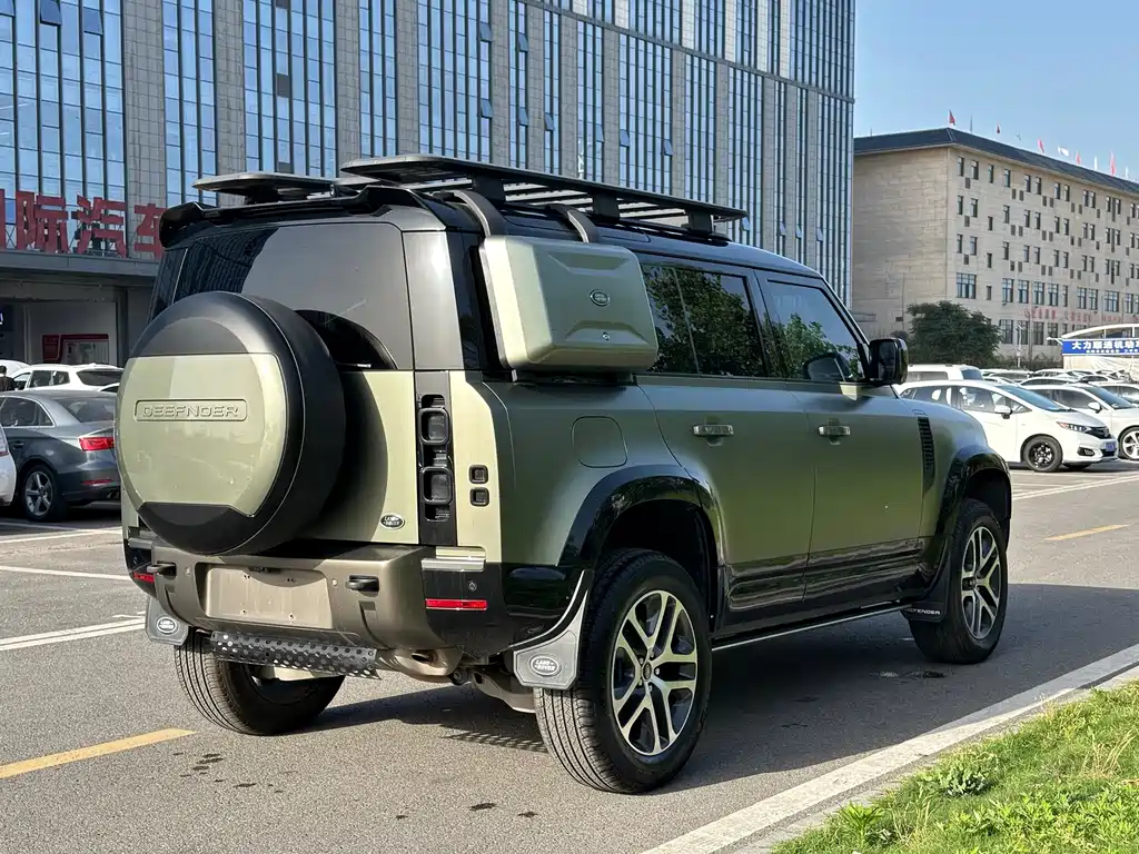 Land Rover Defender 2021 — фото 6