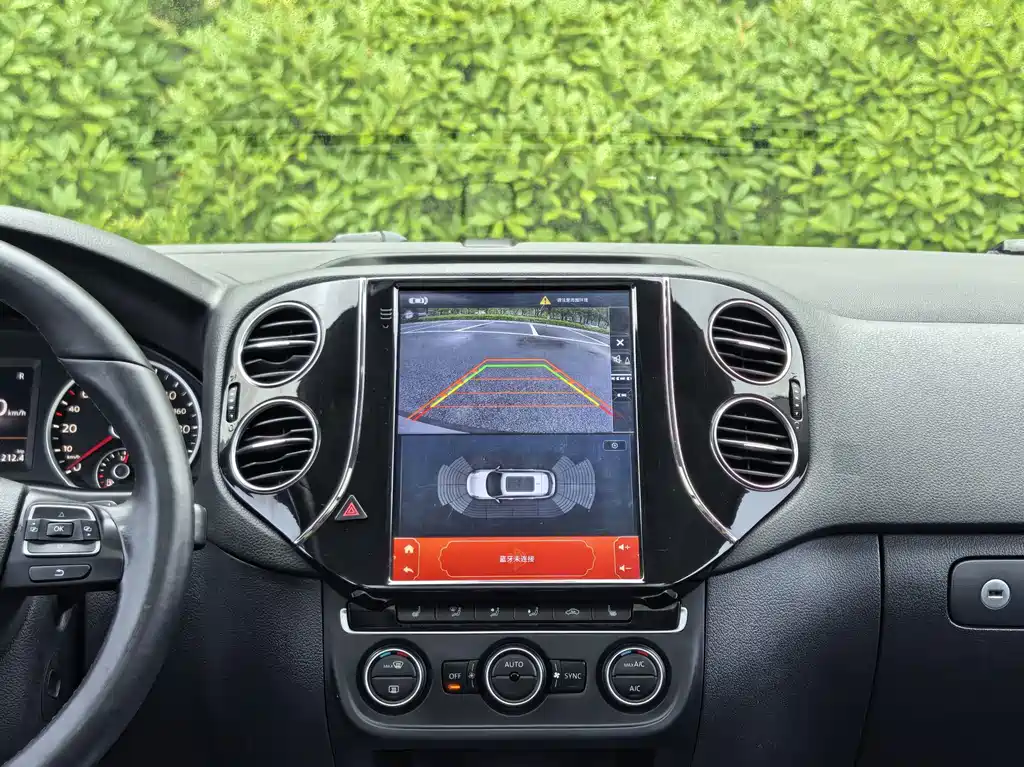 Volkswagen Tiguan 2015 — фото 14