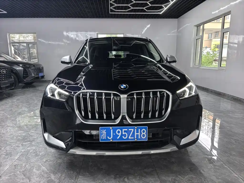 BMW X1 2024 — фото 1