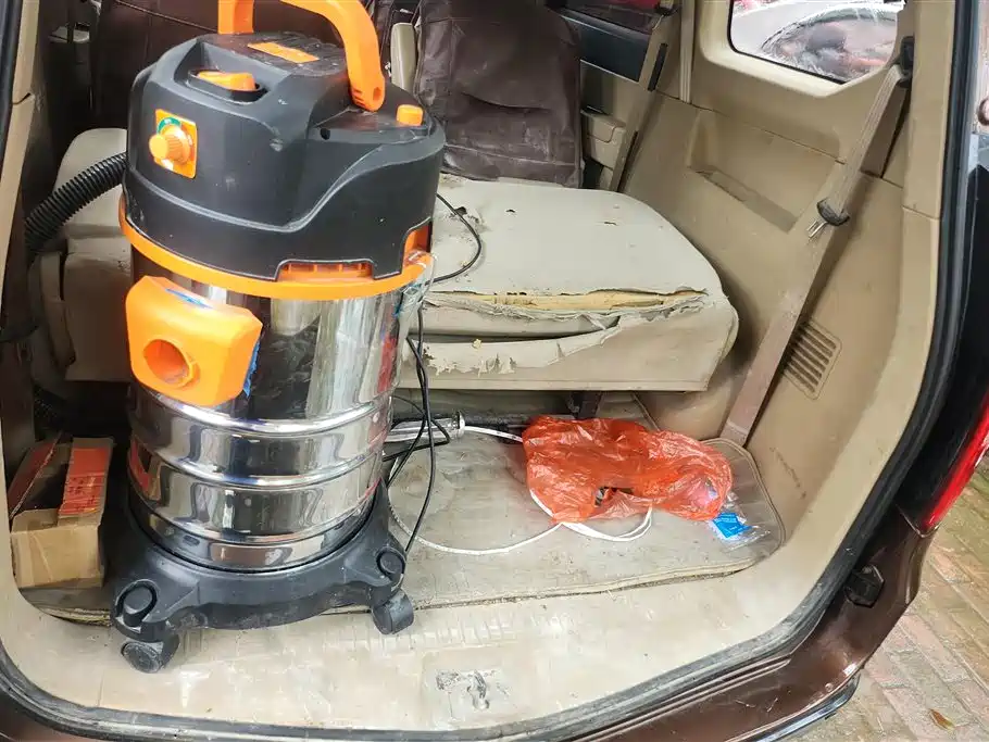 Wuling Hongguang 2014