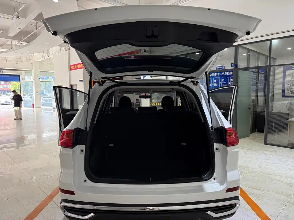 Haval M6 2023 — фото 11