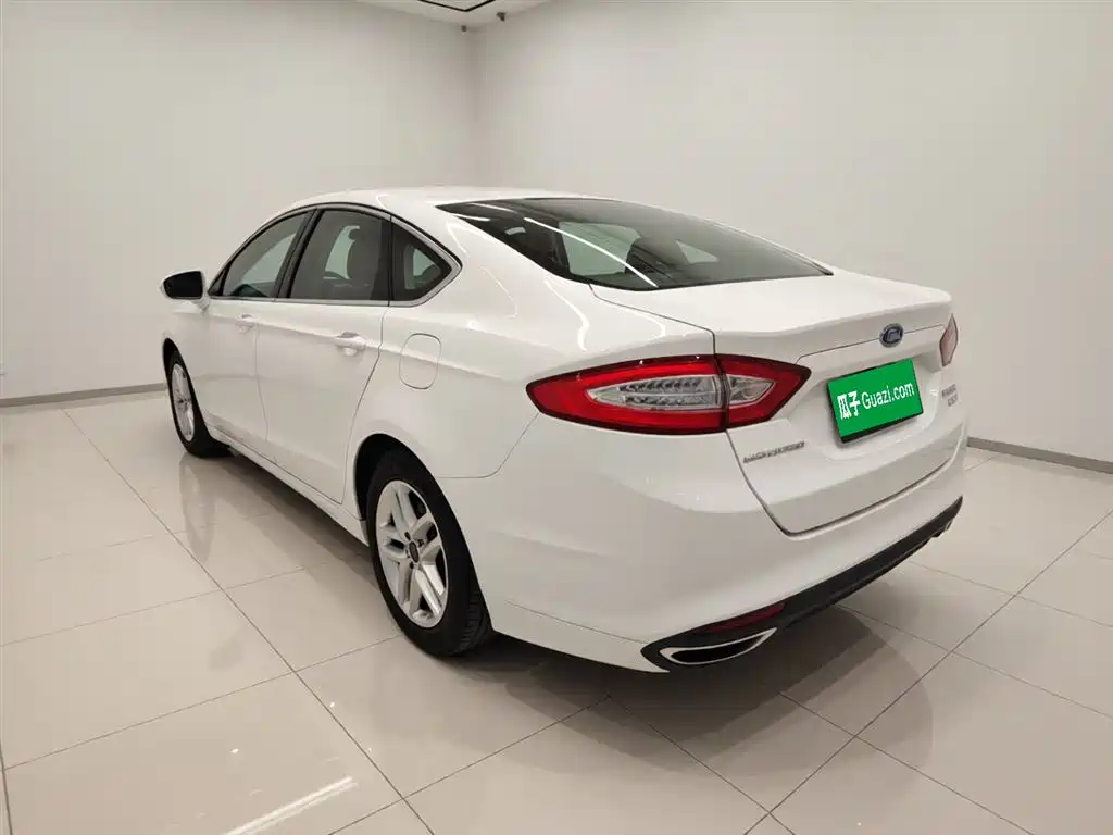 Ford Mondeo 2015 — фото 5