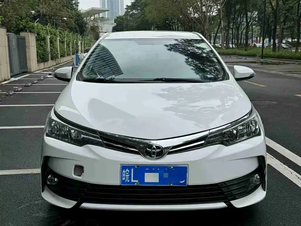 Toyota Corolla 2018 — фото 3