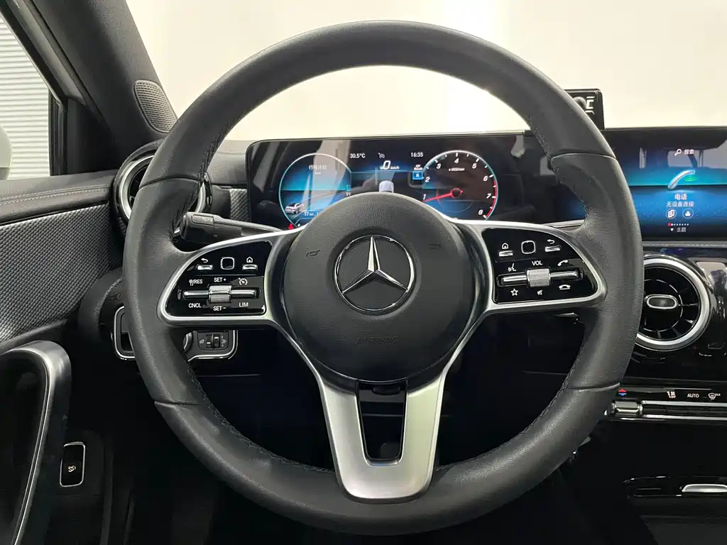 Mercedes-Benz A-Class 2022 — фото 8