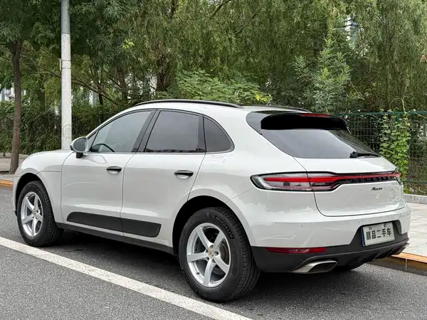 Porsche Macan 2021