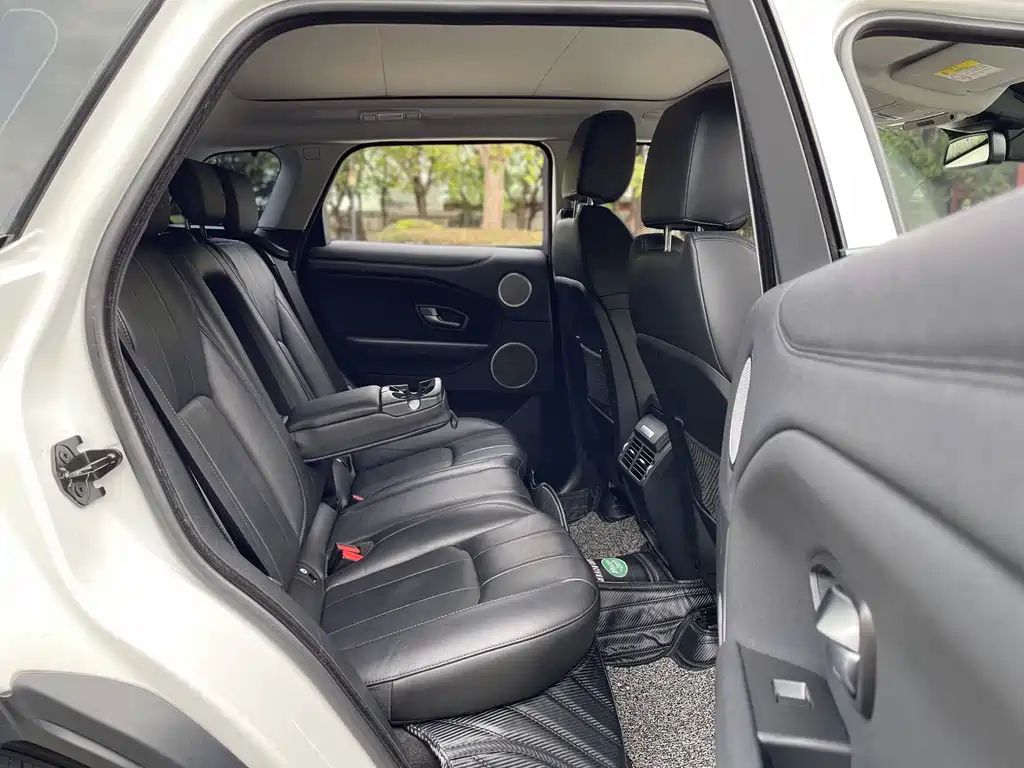 Land Rover Evoque 2018 — фото 18