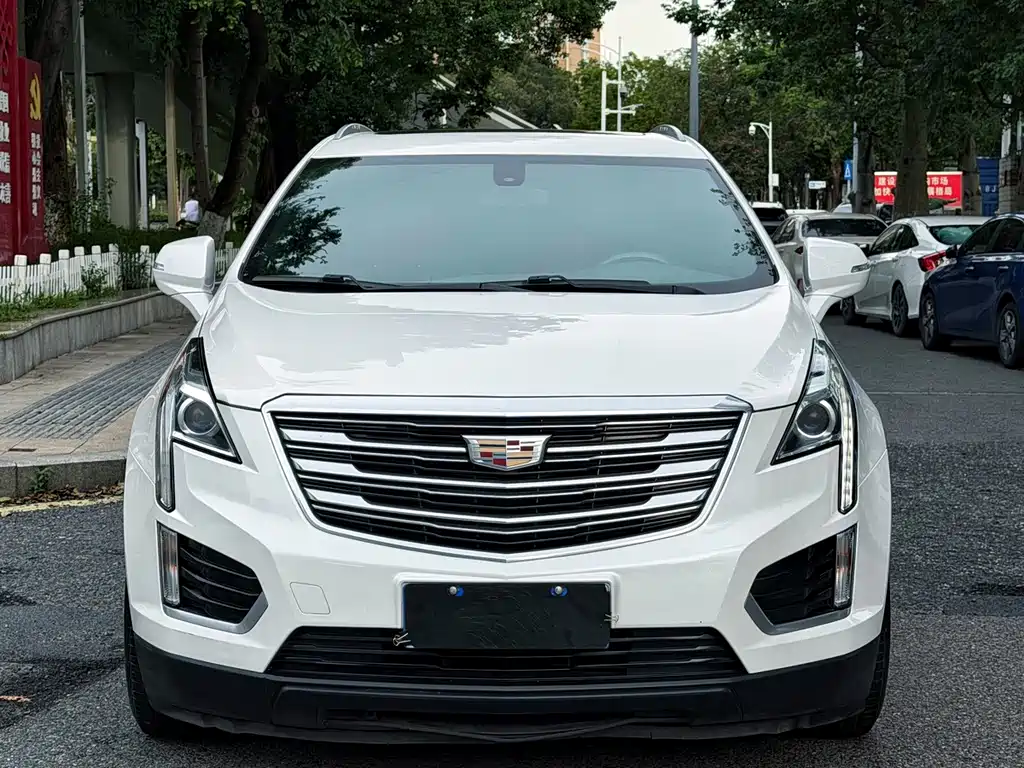 Cadillac XT5 2018 — фото 2