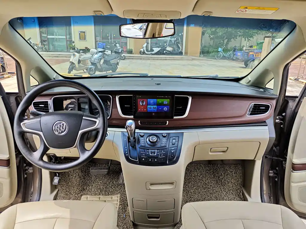 Buick GL8 2015 — фото 16