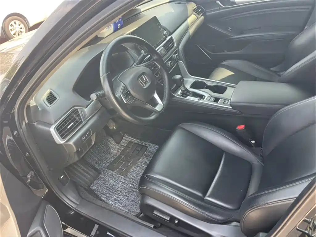 Honda Accord 2019 — фото 14