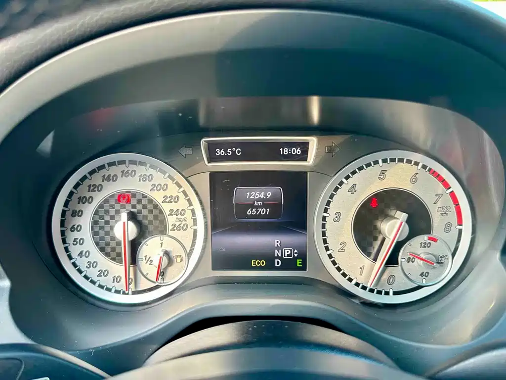 Mercedes-Benz A-Class 2015 — фото 23