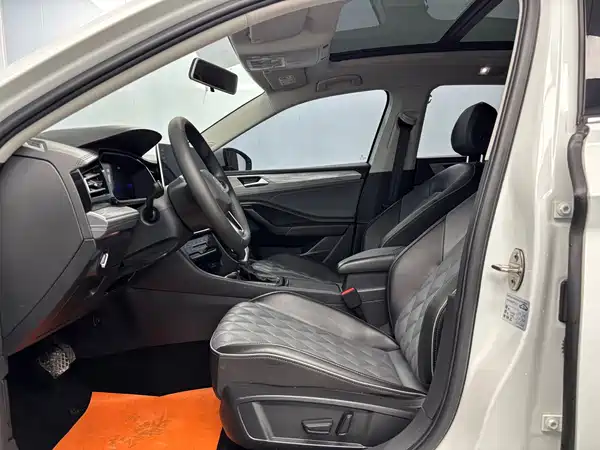Volkswagen Sagitar 2023