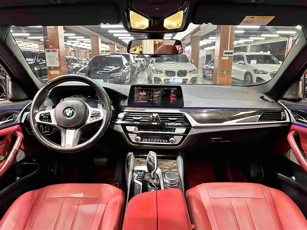 BMW 5 Series 2020 — фото 10