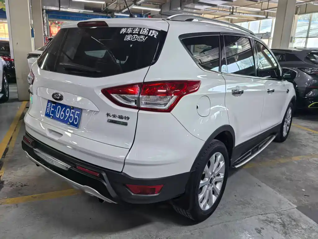Ford Kuga 2016 — фото 15