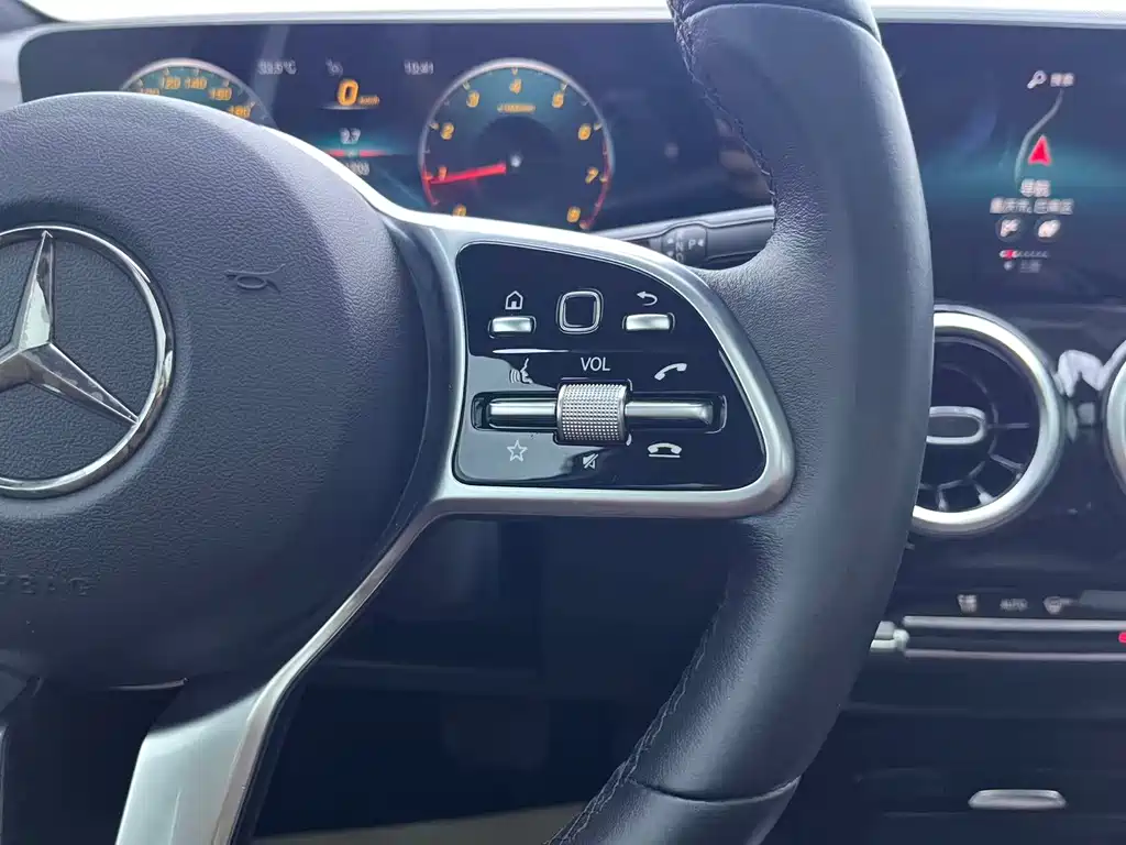 Mercedes-Benz GLB 2020 — фото 10