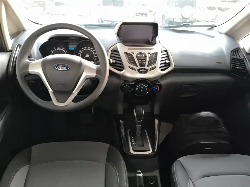 Ford Ecosport 2016 — фото 10