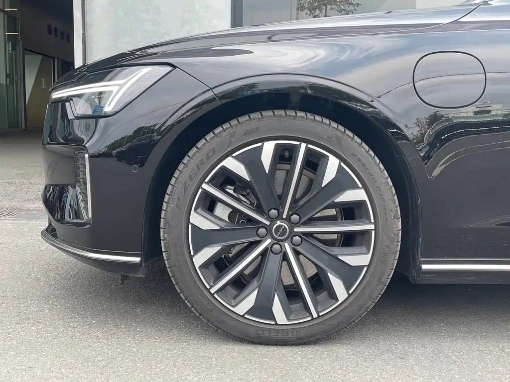 Volvo S90 PHEV 2025 — фото 6